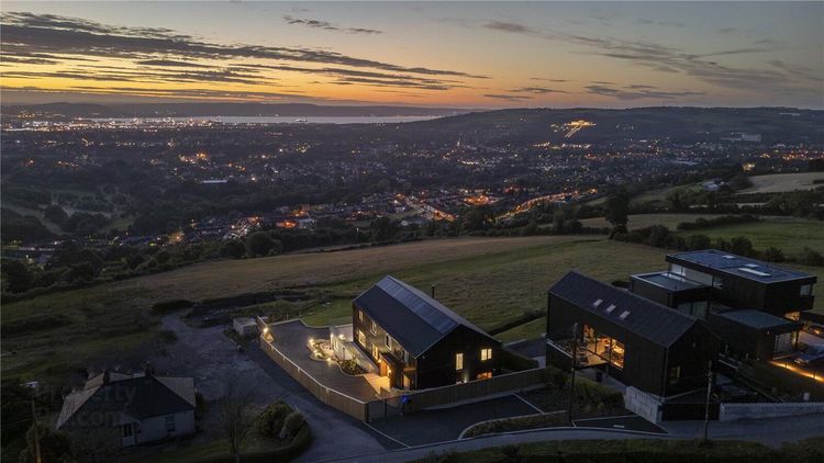 Have a Nosey at These Million Pound Dream Homes!