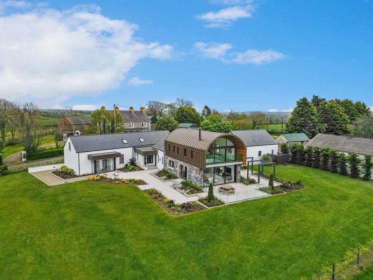 Have a Nosey at These Million Pound Dream Homes!