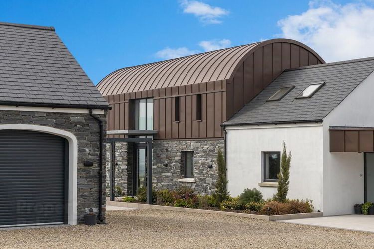 Have a Nosey at These Million Pound Dream Homes!