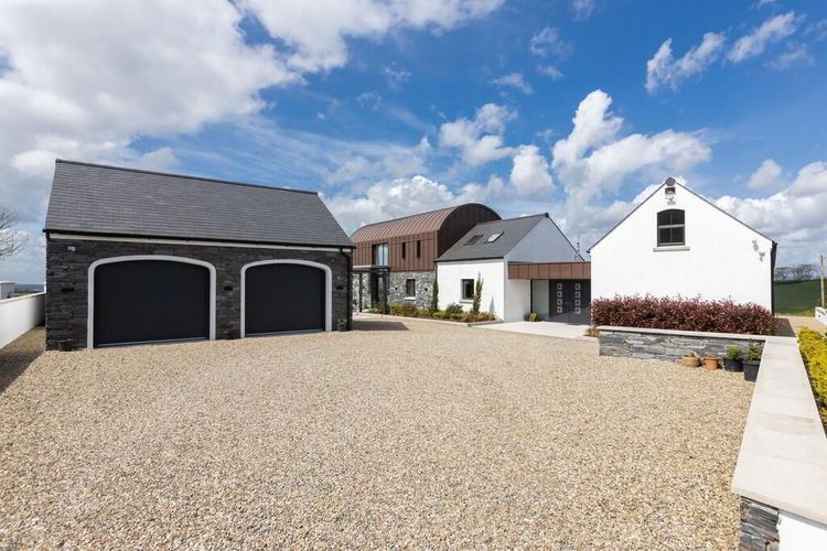 Have a Nosey at These Million Pound Dream Homes!